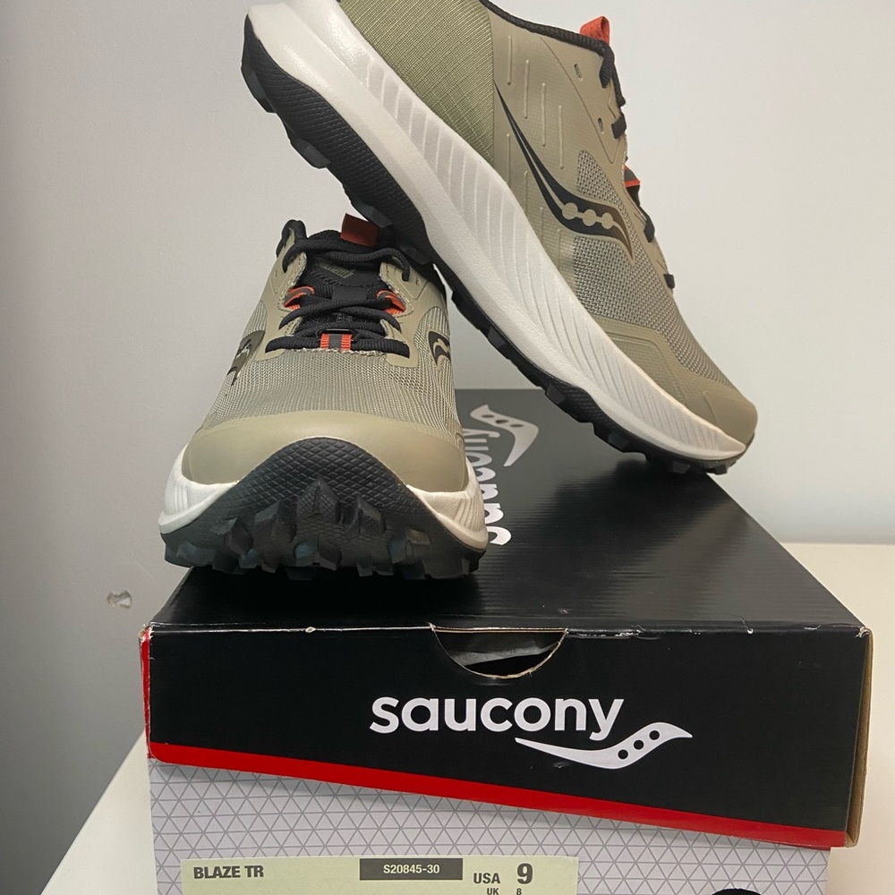 Saucony Men's Blaze TR Athletic Shoes - Tan and Black
